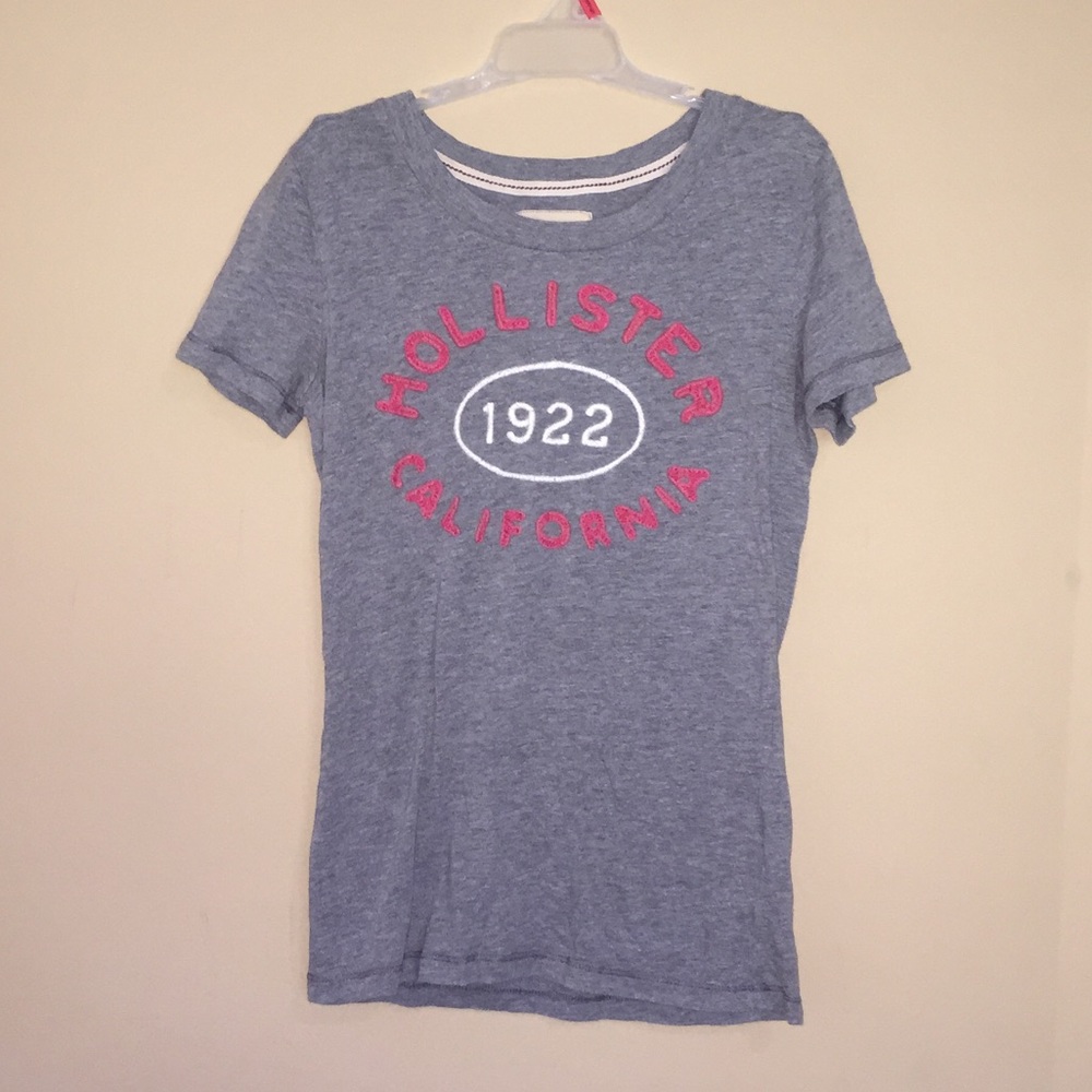 Hollister grey/pink t-shirt